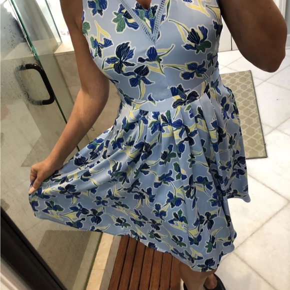 Banana Republic Blue Floral V-Neck Dress - Picture 7 of 9